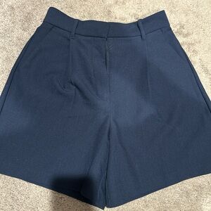 Abercrombie and Fitch | Pleated Shorts